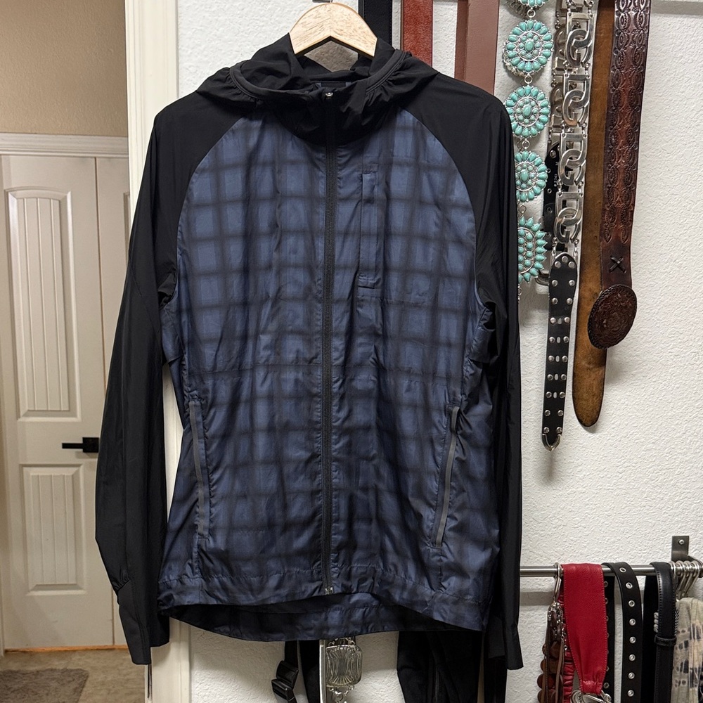 Lululemon Black and Gray Plaid Hooded Jacket size M